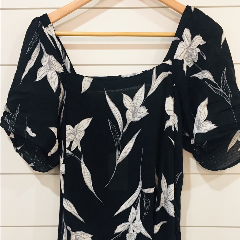 Black  Floral Top